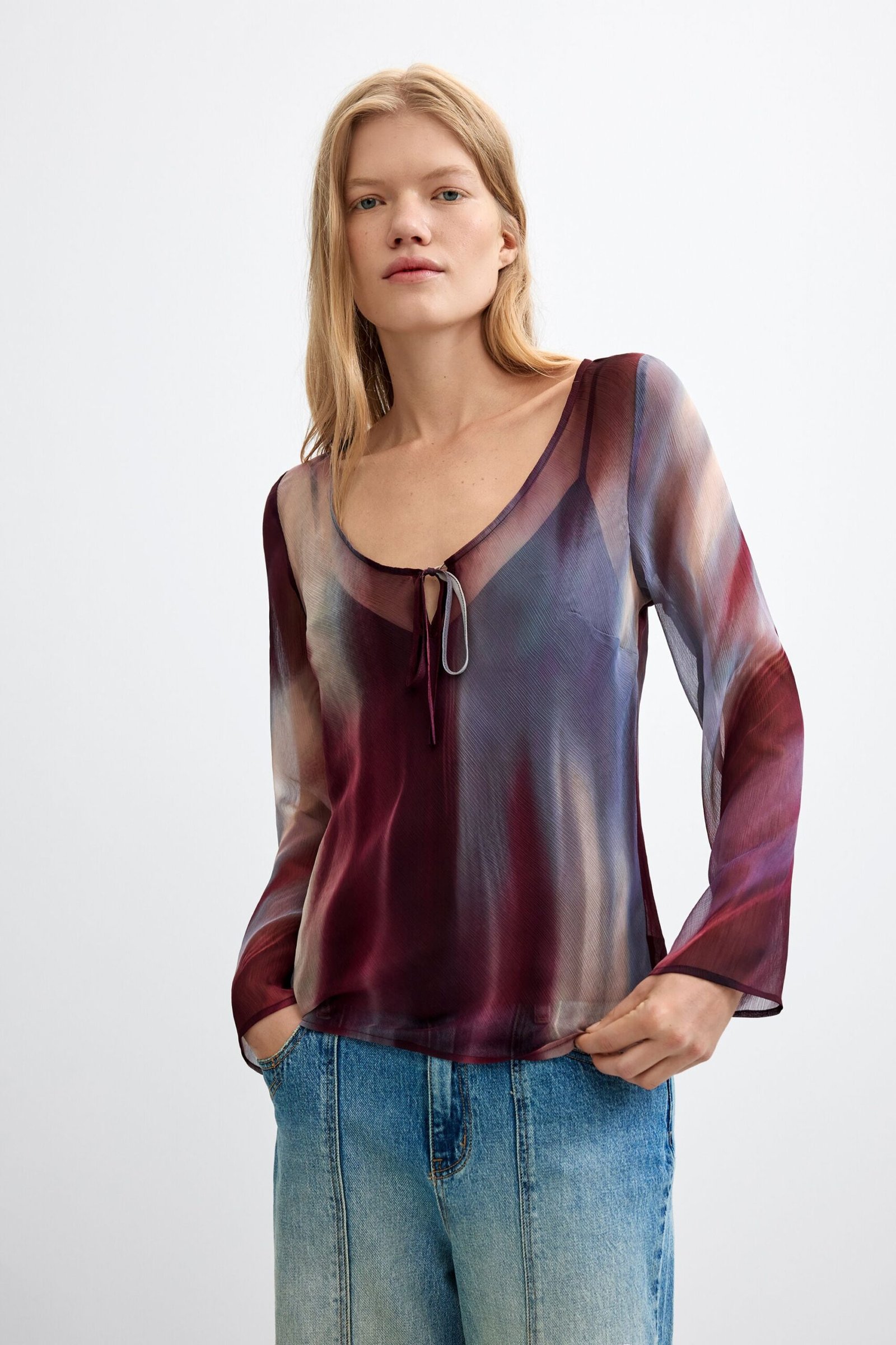 Transparante blouse met lange mouwen - RED - L 1 Transparante blouse met lange mouwen - RED - L