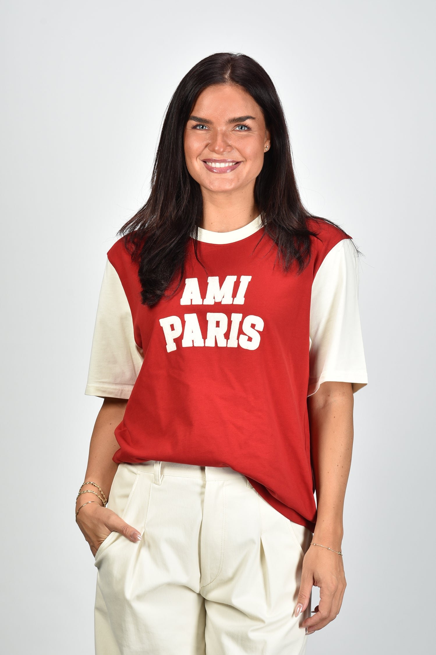 Ami Paris t-shirt UTS418.JE0272 rouge rubis/ivoire 1 Ami Paris t-shirt UTS418.JE0272 rouge rubis/ivoire