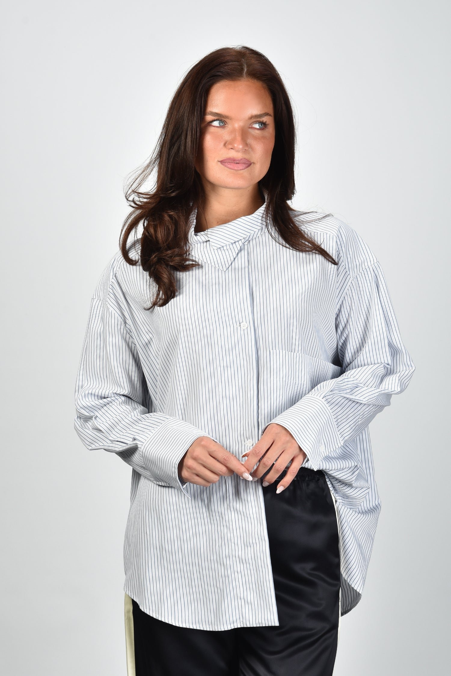 Margaux Lonnberg blouse Finlay blue stripes 1 Margaux Lonnberg blouse Finlay blue stripes