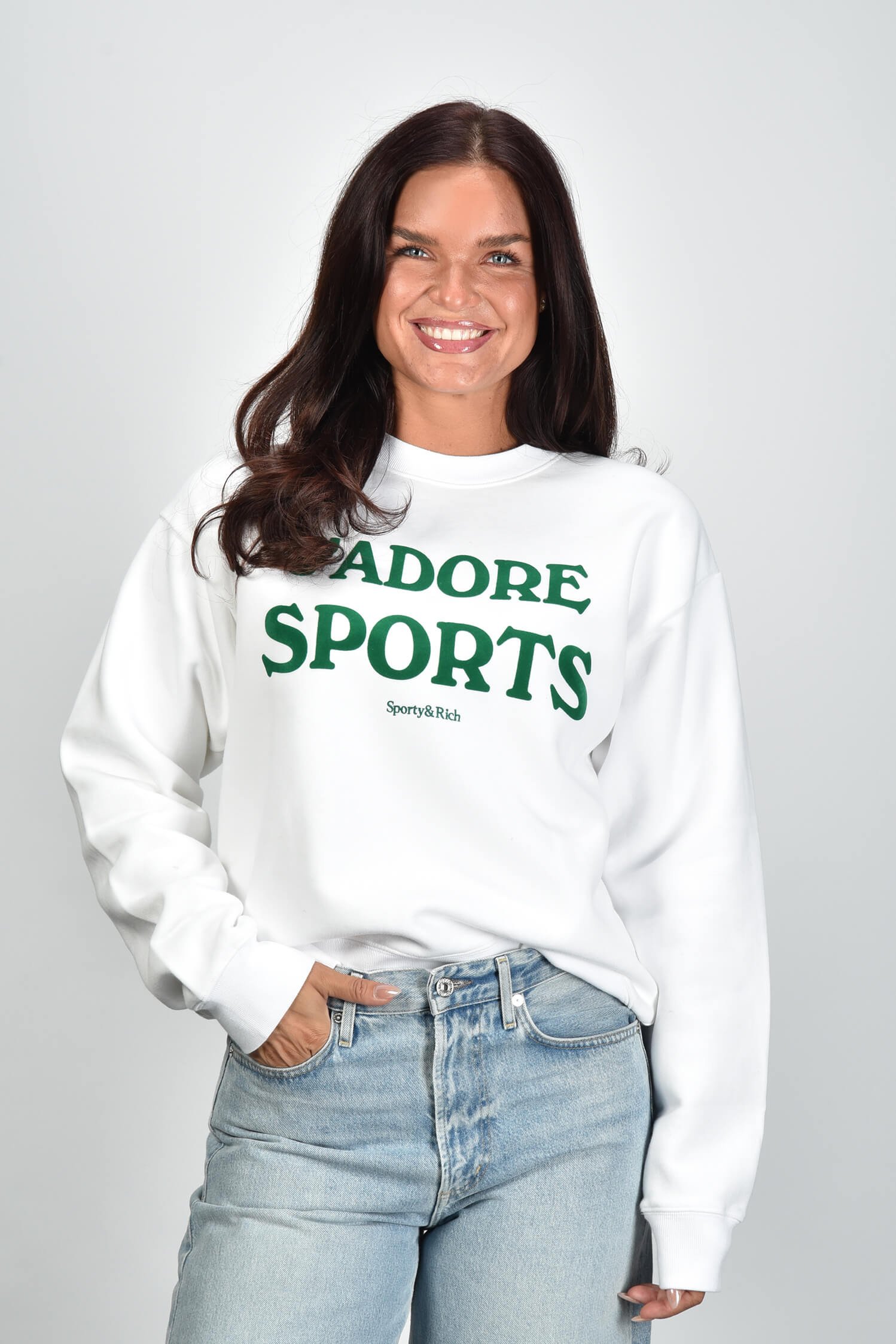 Sporty & Rich trui Jadore ST09873702WH01 white kelly 1 Sporty & Rich trui Jadore ST09873702WH01 white kelly